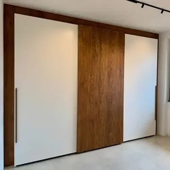 armadi in legno naturale massello